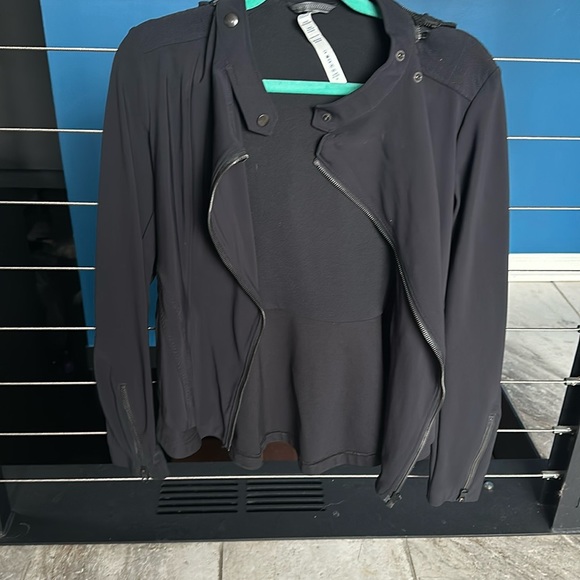 Lululemon black bust a move jacket - Picture 4 of 8
